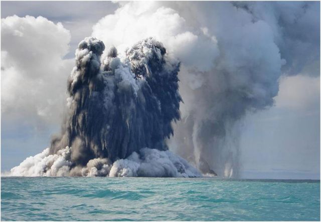 Coast_of_Tonga.jpg
